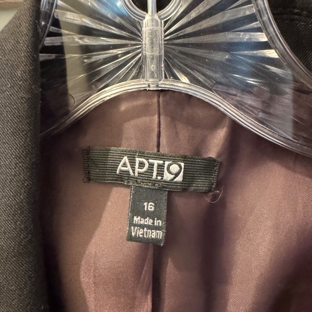 Black Blazer - image 3